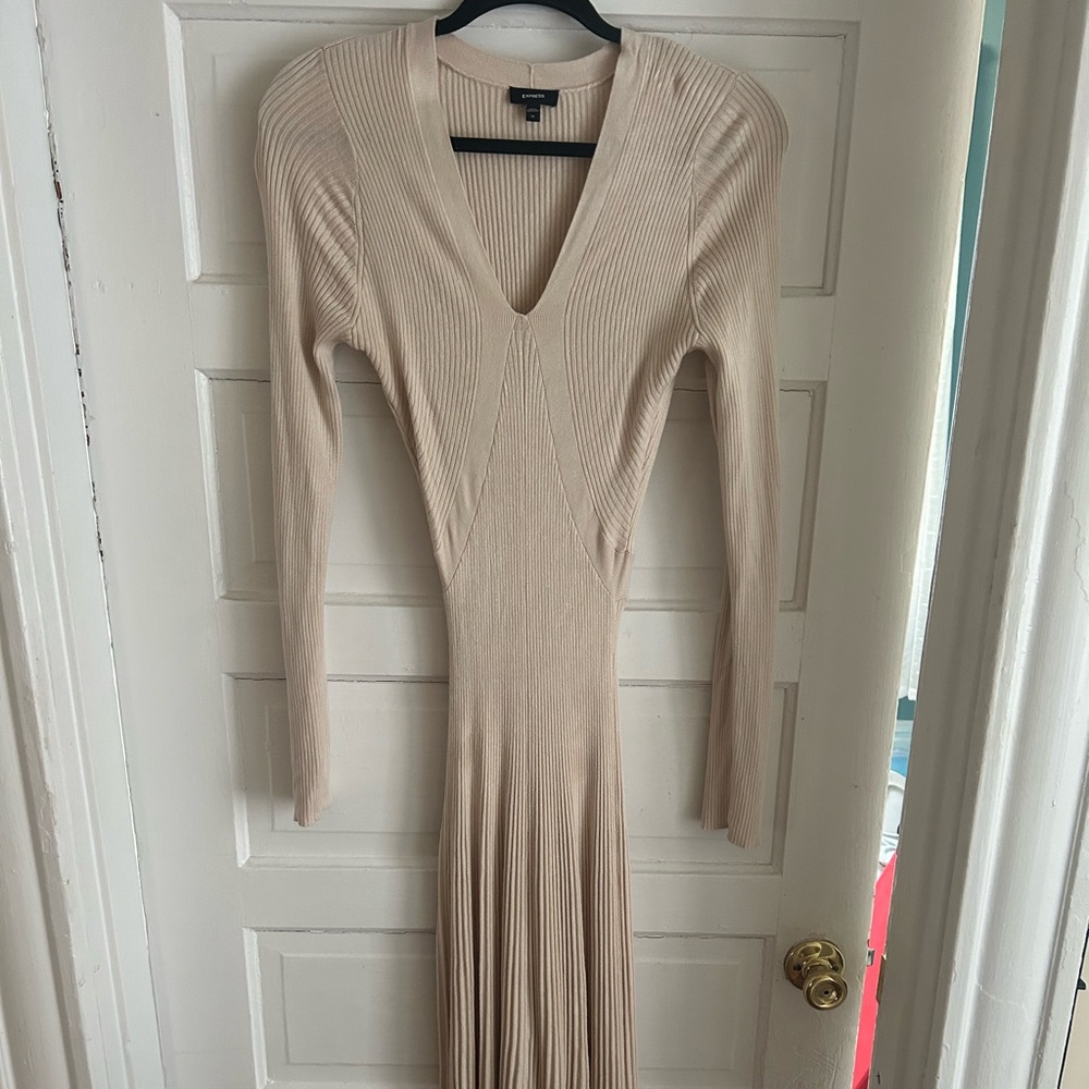 Elegant Cream Long Sleeve Dress